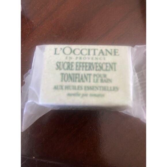 L'Occitane Effervescent Revitalizing Sugar Cube Bath Essential Oil Mint Rosemary - Picture 1 of 4